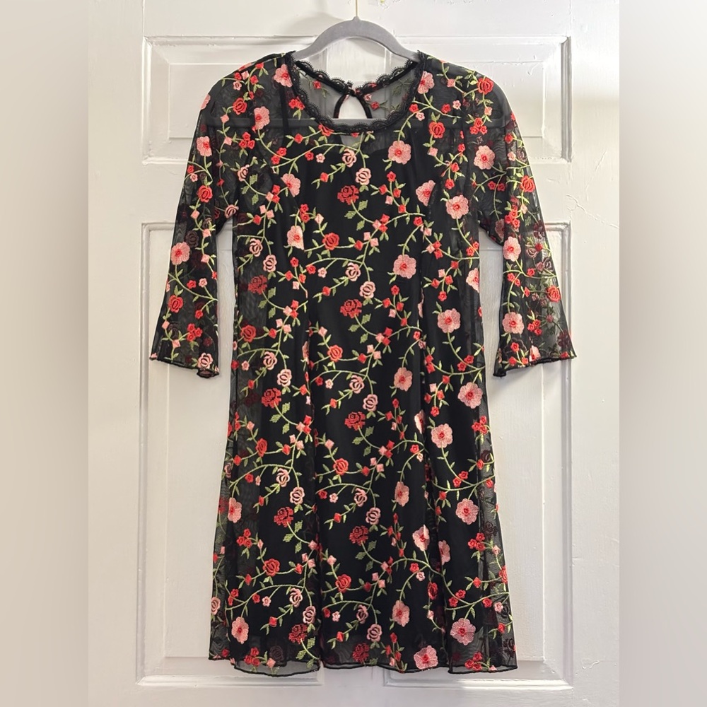 Zunie Embroidered Floral Lace 3/4 Sleeve Girls Dress, size 16